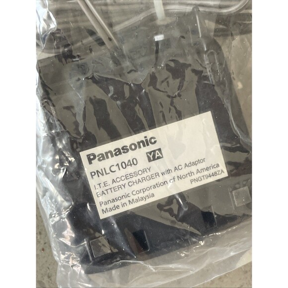 Panasonic KX-TGE633 DECT 6.0 Expandable Cordless Phone with Digital Answering - Picture 12 of 16